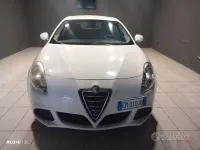 Usata Alfa Romeo Giulietta Progression 105 CV (77 kW) 2012 Bianco Utilitaria
