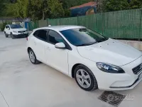 Usata Volvo V40 115 CV (84 kW) 2015 Bianco Berlina