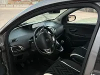 Usata Lancia Ypsilon Gold 95 CV (69 kW) 2018 Grigio Utilitaria