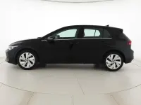 Usata VW Golf VIII Style 150 CV (110 kW) 2025 Grenadill black metallizzato Berlina