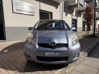 Usata Toyota Yaris Lounge 99 CV (72 kW) 2011 Blu Utilitaria