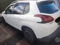 Usata Peugeot 2008 75 CV (55 kW) 2017 Bianco SUV