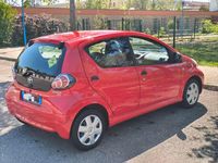 Second-hand Toyota Aygo 68 CP (50 kW) 2010 Roșu Hatchback
