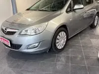 Usata Opel Astra 110 CV (80 kW) 2010 Grigio Berlina