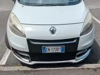 Usata Renault Scénic III XMOD 110 CV (80 kW) 2012 Bianco Monovolume