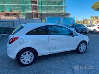 Używany Opel Corsa Edition 86 KM (63 kW) 2013 Biały Sedan/Limuzyna