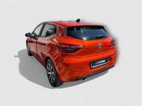 Käytetty Renault Clio V Equilibre 67 HP (49 kW) 2023 Oranssi Sedan