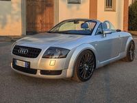 Usata Audi TT Roadster S-Line 224 CV (164 kW) 2000 Argento Cabrio