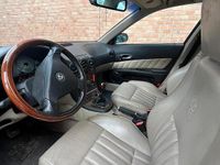 Second-hand Alfa Romeo 166 Distinctive 140 CP (102 kW) 2001 Negru Berlinǎ