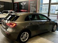 Usata Mercedes A180 Business 116 CV (85 kW) 2018 Grigio Berlina