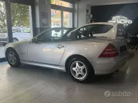 Usata Mercedes SLK200 163 CV (119 kW) 2003 Grigio Cabrio