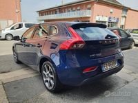 Usata Volvo V40 Ocean Race 115 CV (84 kW) 2015 Blu Berlina