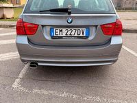 Usata BMW 318 143 CV (105 kW) 2012 Grigio Station wagon