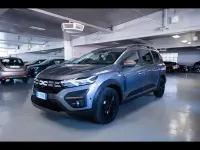 Usata Dacia Jogger Extreme 140 CV (102 kW) 2024 Grigio chiaro Monovolume