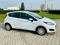 Usata Ford Fiesta Titanium 75 CV (55 kW) 2015 Bianco Utilitaria