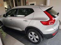 Usata Volvo XC40 Momentum 150 CV (110 kW) 2018 Argento SUV