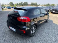 Usata Kia Rio Active 85 CV (62 kW) 2016 Nero Utilitaria