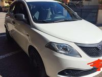 Usata Lancia Ypsilon Silver 69 CV (50 kW) 2020 Bianco Utilitaria