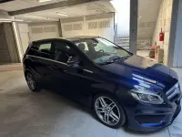 Usata Mercedes B200 136 CV (100 kW) 2017 Blu Utilitaria