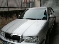 Usata Skoda Octavia Elegance 110 CV (80 kW) 2001 Grigio Berlina