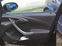 Usata Opel Astra Cosmo 110 CV (80 kW) 2012 Nero Berlina