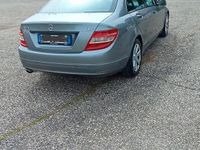Usata Mercedes C220 170 CV (125 kW) 2009 Grigio Berlina