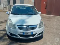 Usata Opel Corsa 65 CV (47 kW) 2010 Bianco Utilitaria