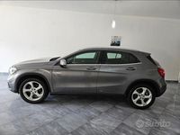 Usata Mercedes GLA200 135 CV (99 kW) 2017 Grigio SUV
