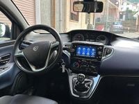 Usata Lancia Ypsilon 69 CV (50 kW) 2024 Blu Utilitaria