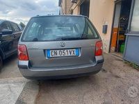 Usata VW Passat 110 CV (80 kW) 2004 Grigio Station wagon