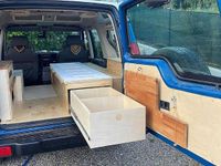 Usata Land Rover Discovery 2 Vogue 139 CV (102 kW) 2002 Bianco SUV