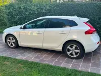 Usata Volvo V40 Kinetic 115 CV (84 kW) 2016 Bianco Berlina