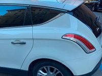 Usata Lancia Delta 120 CV (88 kW) 2012 Bianco Utilitaria