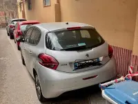 Usata Peugeot 208 Allure 75 CV (55 kW) 2015 Utilitaria