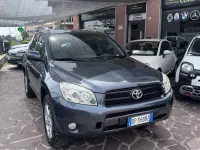 Usata Toyota RAV4 Luxury 136 CV (100 kW) 2008 Grigio SUV