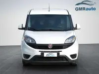 Usata Fiat Doblò 105 CV (77 kW) 2022 Bianco pastello Monovolume