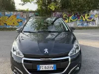 Usata Peugeot 208 Active 82 CV (60 kW) 2016 Bluazzurro Utilitaria