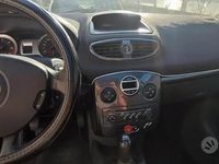 Usata Renault Clio II LE 86 CV (63 kW) 2008 Nero Utilitaria