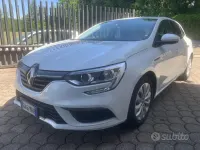 Usata Renault Mégane Business 116 CV (85 kW) 2020 Bianco Berlina