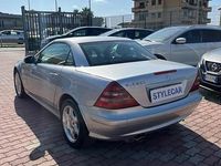 Usata Mercedes SLK200 163 CV (119 kW) 2000 Argento metallizzato Cabrio