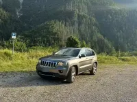 Usata Jeep Cherokee Overland 241 CV (177 kW) 2011 Grigio SUV