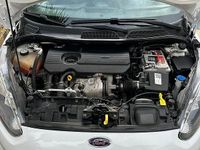 Usata Ford Fiesta 125 CV (91 kW) 2015 Bianco Utilitaria