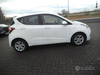 Usata Hyundai i10 67 CV (49 kW) 2015 Bianco Utilitaria