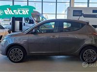 Usata Lancia Ypsilon 69 CV (50 kW) 2023 Grigio Utilitaria