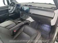 Käytetty Land Rover Defender HSE Dynamic 200 HP (147 kW) 2022 Vihreä Katumaasturi