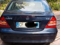 Gebraucht Mercedes C220 150 PS (110 kW) 2004 Blau Limousine