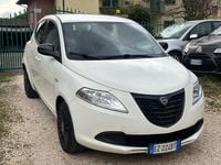 Usata Lancia Ypsilon 69 CV (50 kW) 2015 Bianco Utilitaria