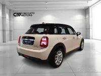 Usata Mini Cooper D 116 CV (85 kW) 2018 Bianco Utilitaria