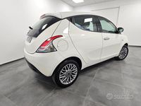 Usata Lancia Ypsilon Platinum 69 CV (50 kW) 2013 Bianco Utilitaria