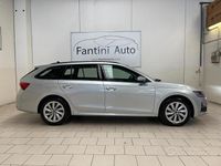 Käytetty Skoda Octavia Executive 150 HP (110 kW) 2024 Harmaa Farmari